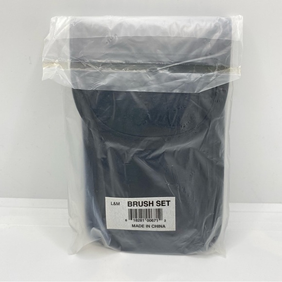 Make-Up Brush Travel Set With 5 Brushes/ Mirror/ Case New With Tags - Picture 5 of 5